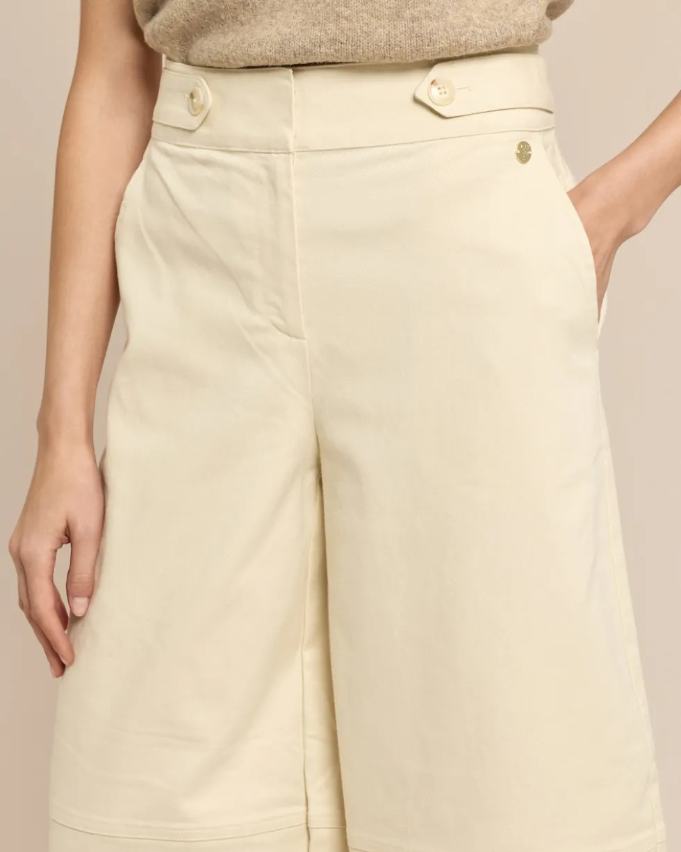 Barelleg Hose mit Bunddetail