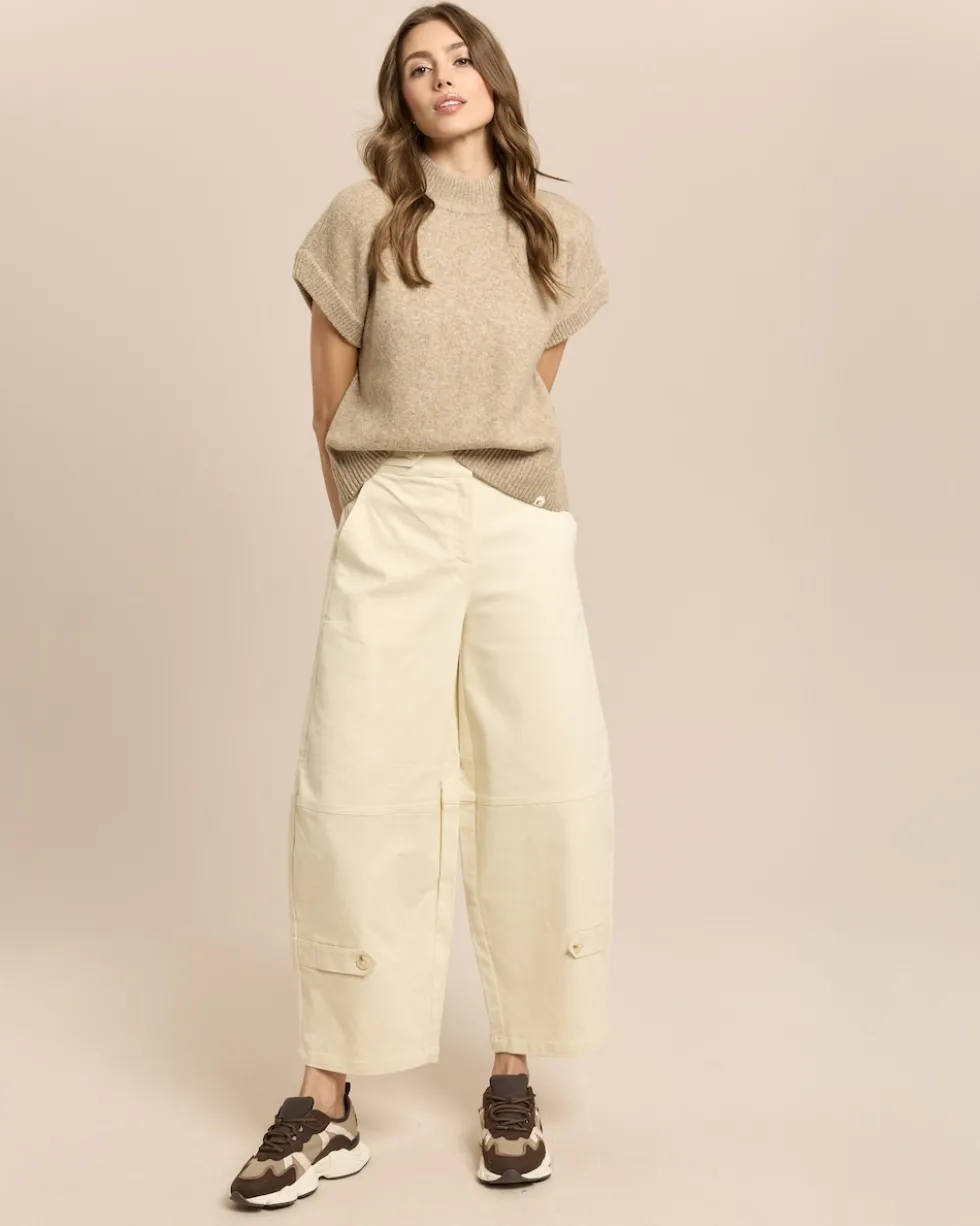 Barelleg Hose mit Bunddetail