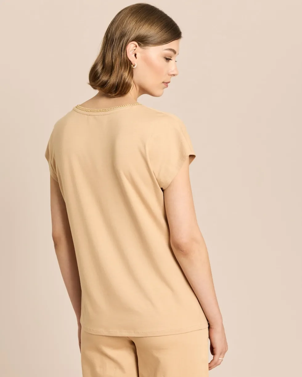 Basic Shirt mit Stickerei