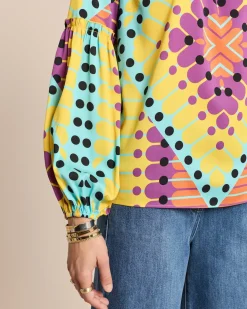 Bluse mit gesmoktem Kragen und Ärmelsaum