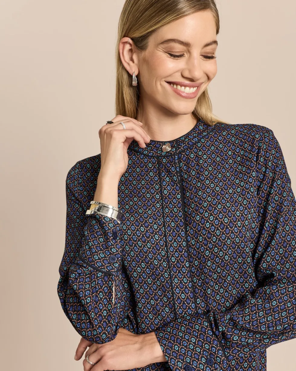 Bluse mit Kontrast