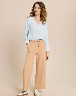 Bluse mit Ziernähten