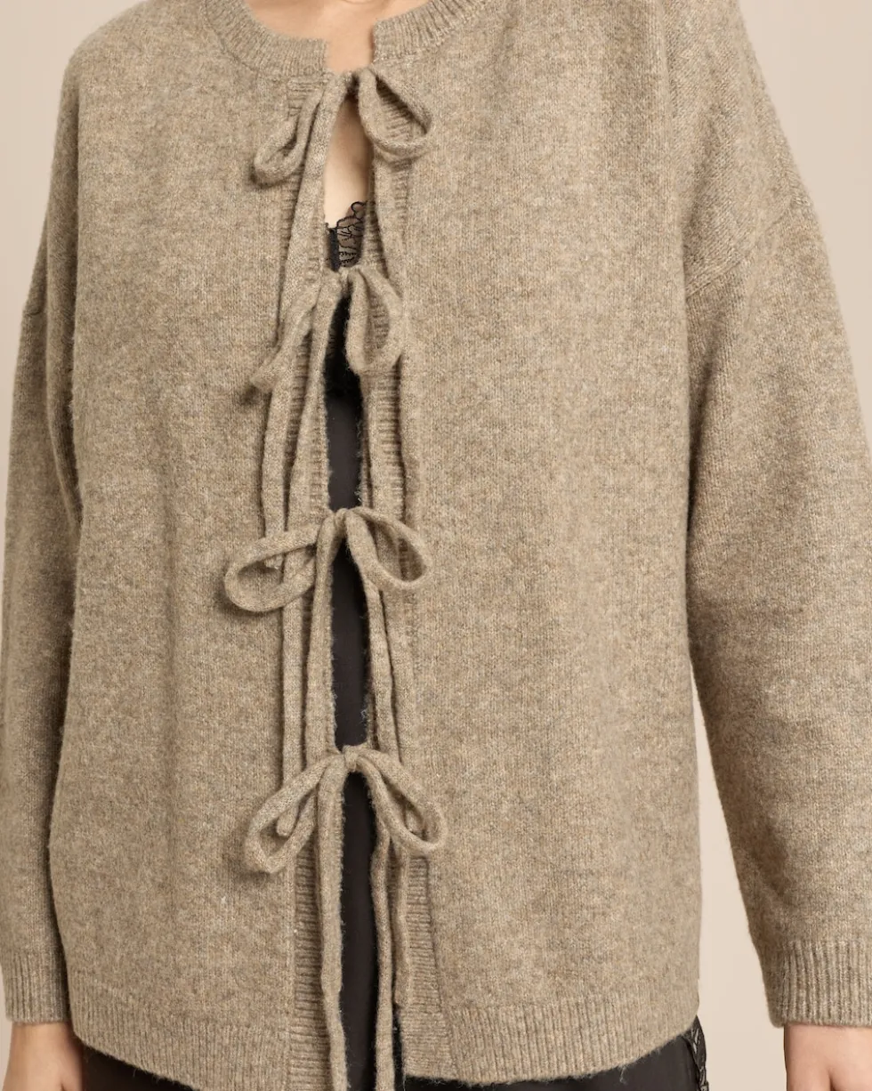 Cardigan mit Bindedetails