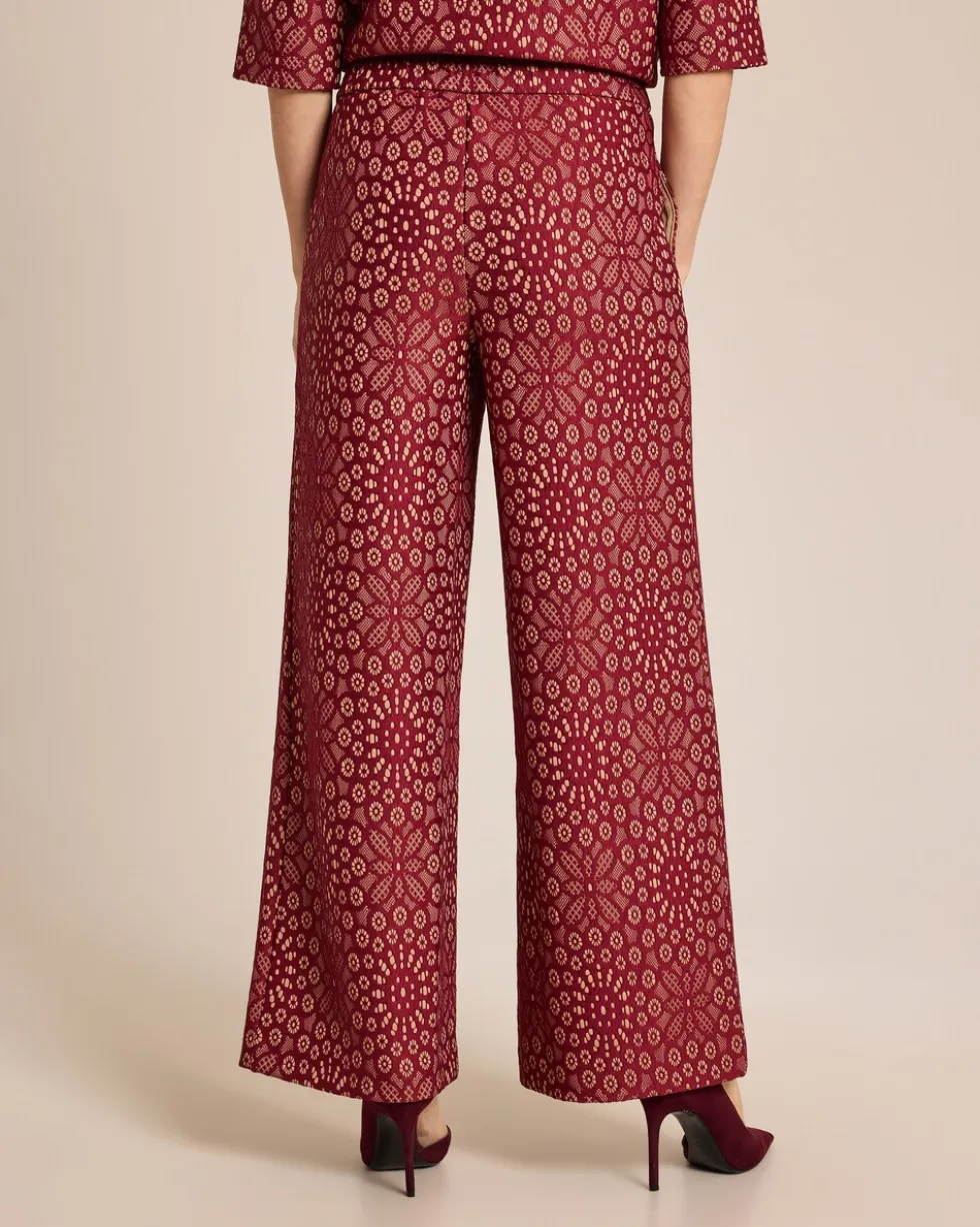 "Couture" Hose mit Scuba Spitze