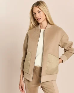 Jacke in Wolloptik mit Stepptaschen