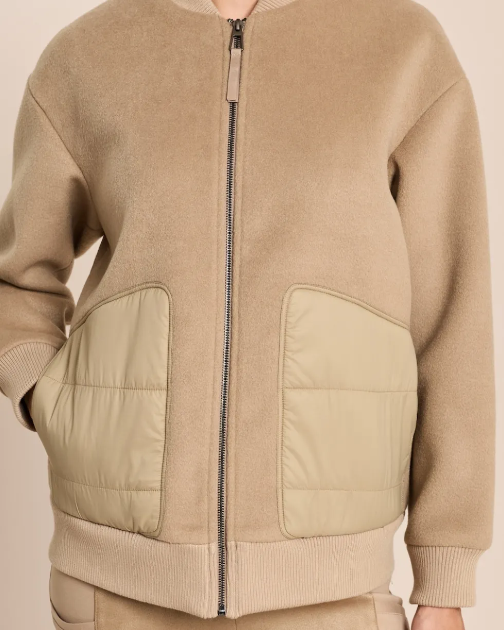 Jacke in Wolloptik mit Stepptaschen