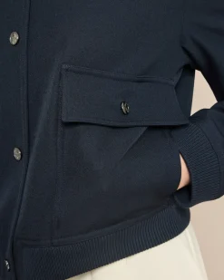 Jacke mit Druckknöpfen