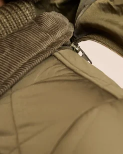 Jacke mit Rautenstepp und Cord-Absetzungen