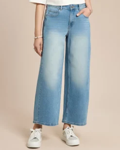 Jeanshose mit vorverlegter Seitennaht