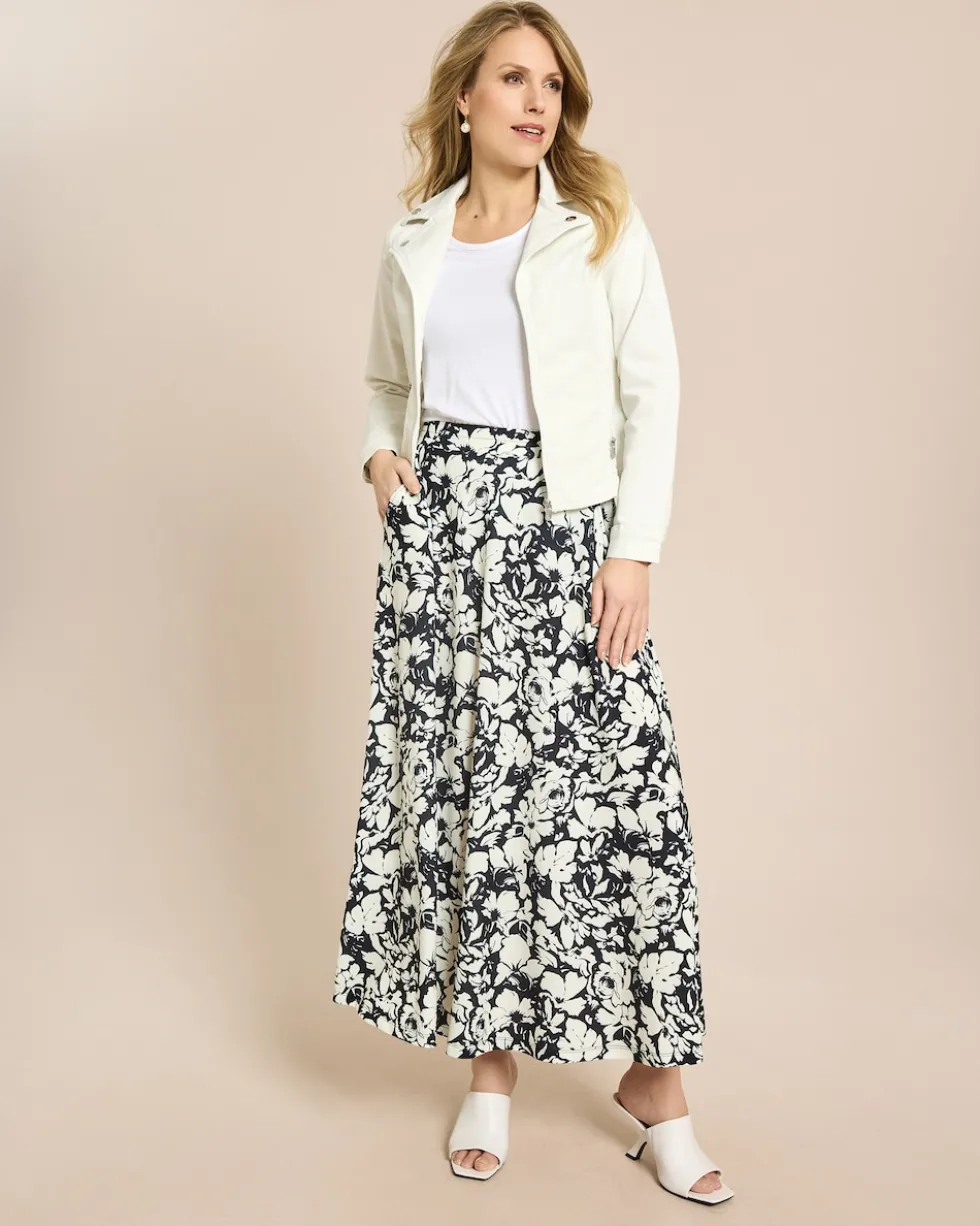Jeansjacke im Bikerstil