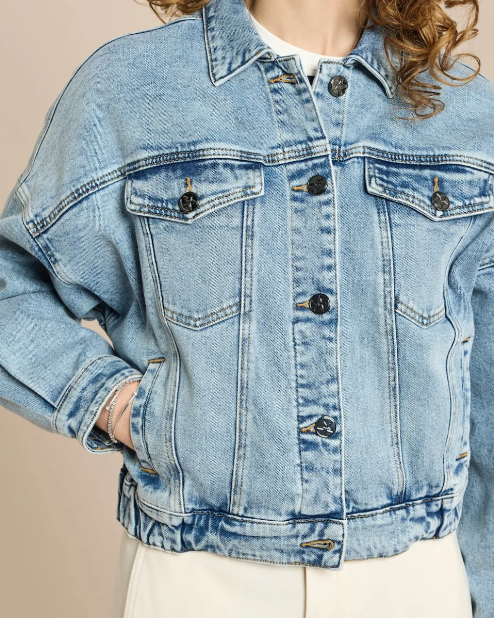 Jeansjacke mit überschnittener Schulter