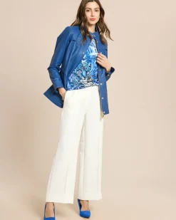 Lederjacke mit Perforierungsdetails