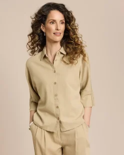 Leinen-Bluse mit Schmuckkette
