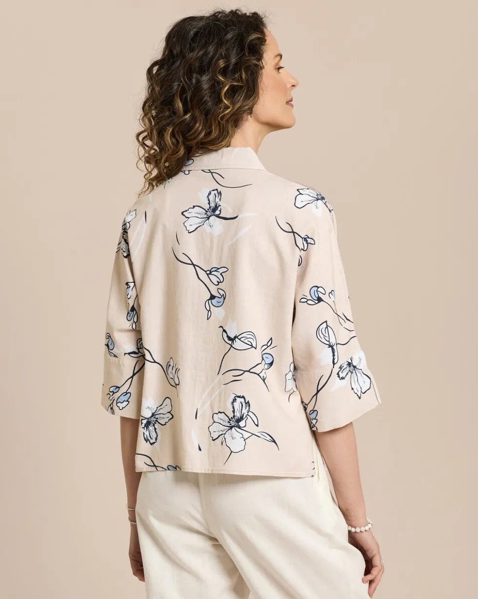Leinen-Bluse mit Schmuckkette