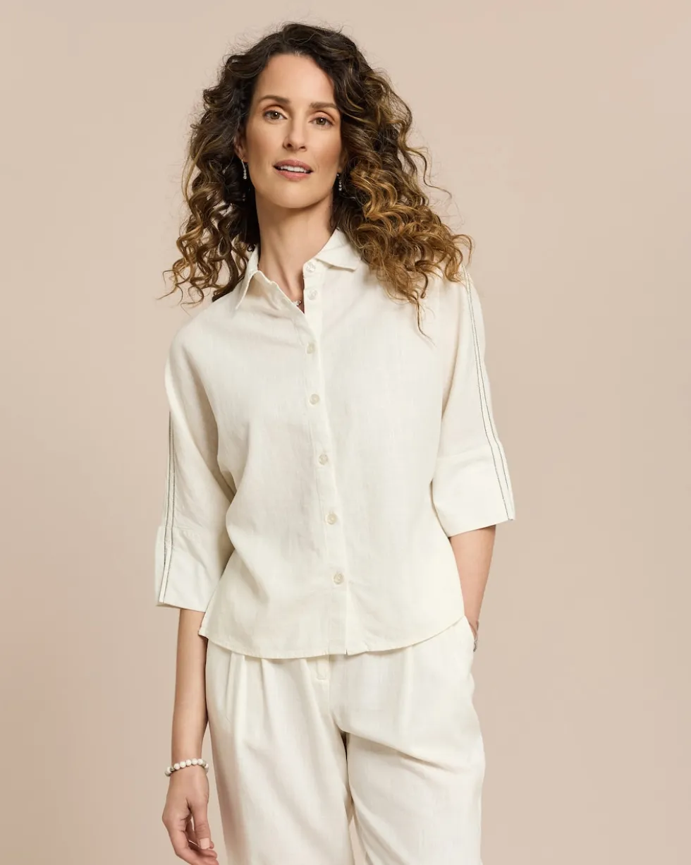 Leinen-Bluse mit Schmuckkette