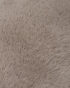 Loungepouf in Kaninchenfell-Optik