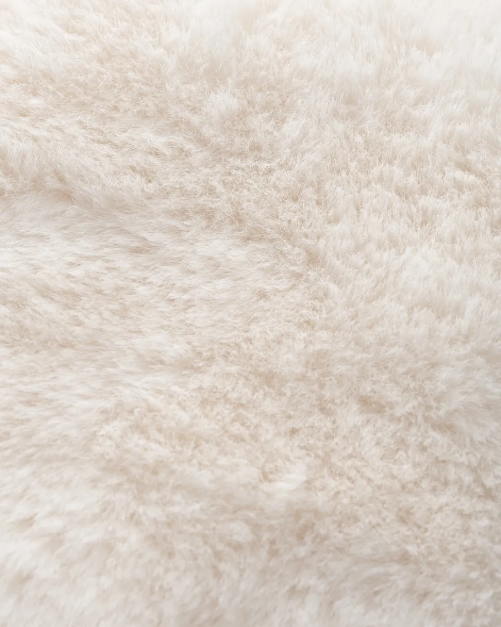 Loungepouf in Kaninchenfell-Optik