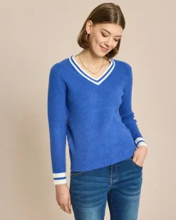 Pullover im College Look