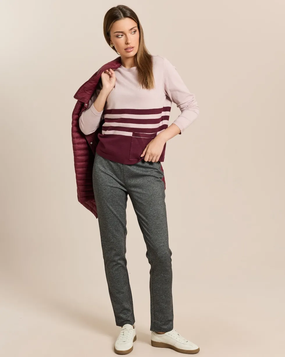 Pullover mit aufgesetzter Tasche