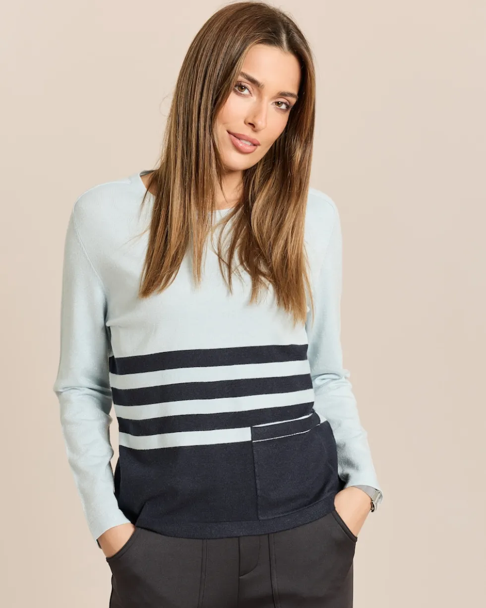 Pullover mit aufgesetzter Tasche