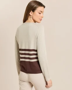 Pullover mit aufgesetzter Tasche