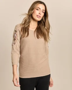Pullover mit Blumenstickerei