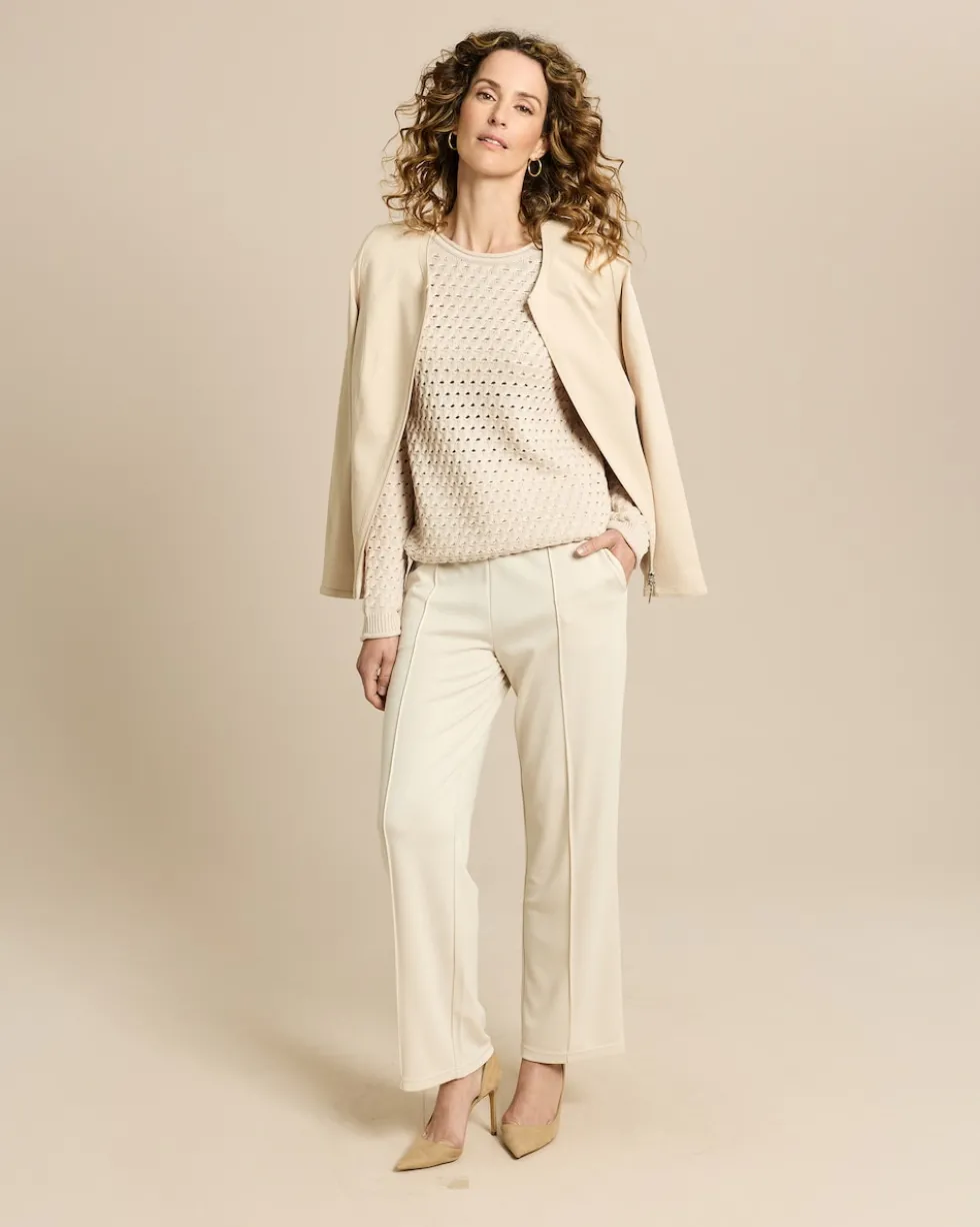 Pullover mit Zopf-Ajour-Muster