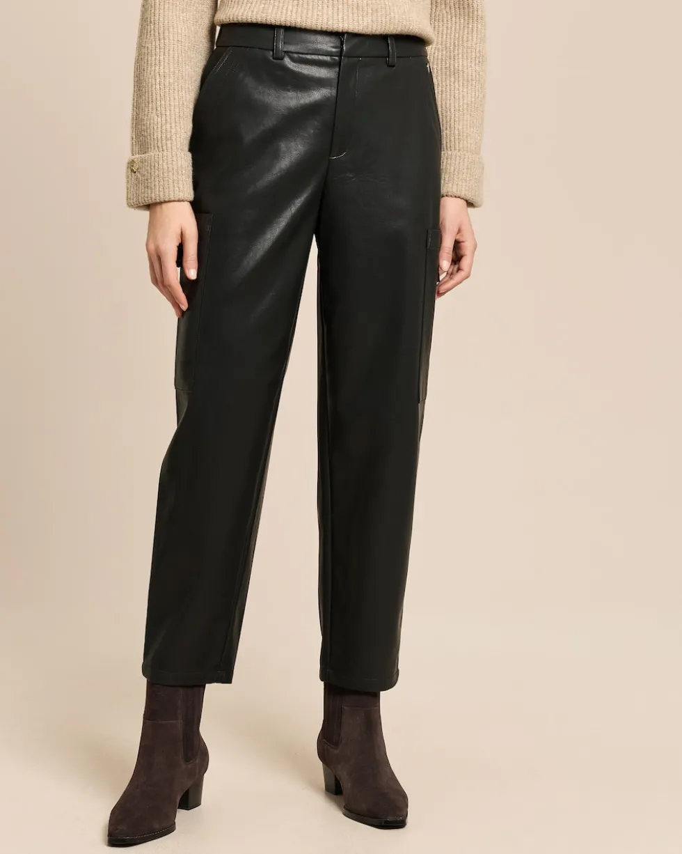 Relaxed-fit Hose aus veganem Leder