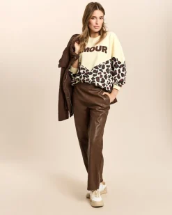 Relaxed Fit Hose aus veganem Leder