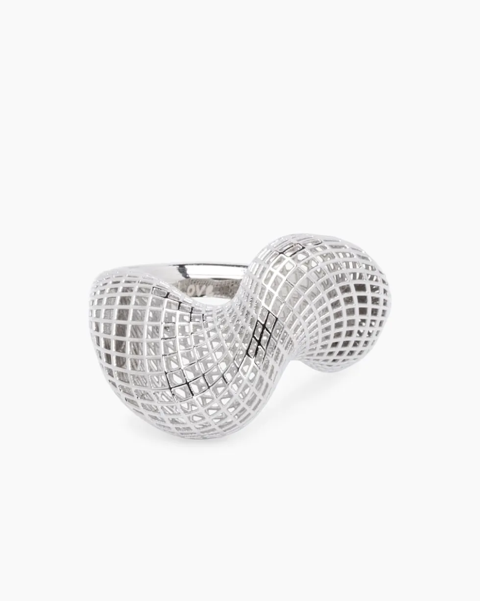Ring im modischen Design