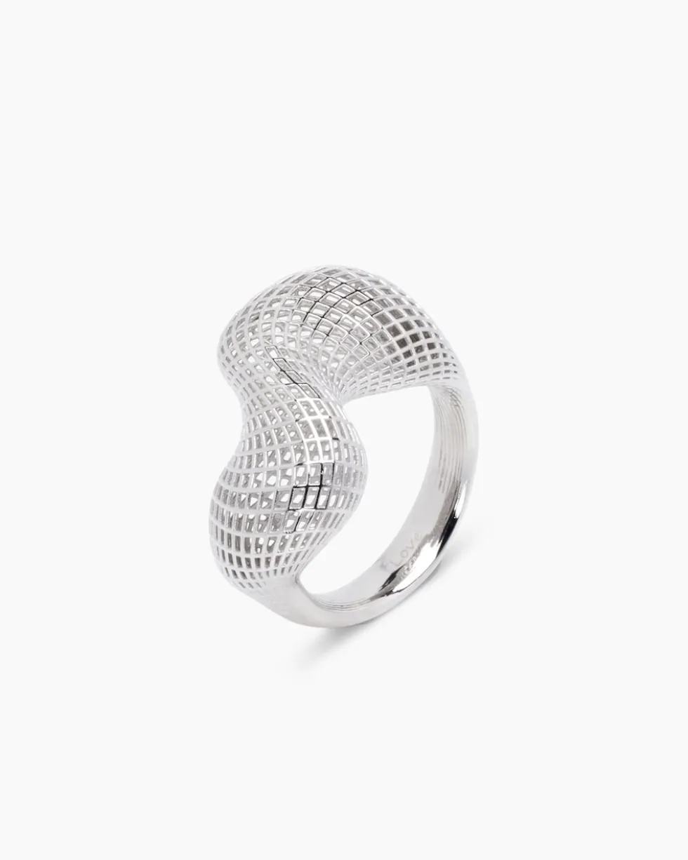 Ring im modischen Design