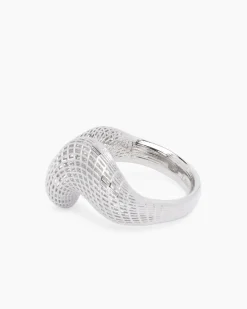 Ring im modischen Design