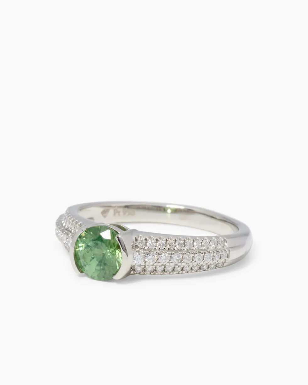 Ring mit Demantoid & Brillanten
