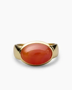 Ring mit Edelstein