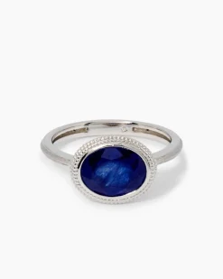 Ring mit Saphir
