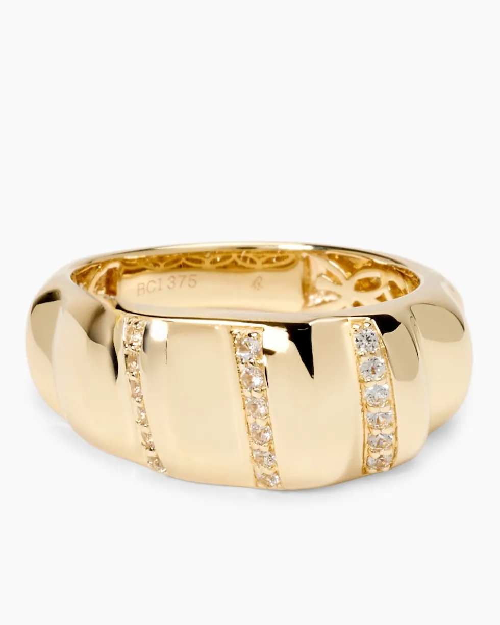 Ring mit Saphir