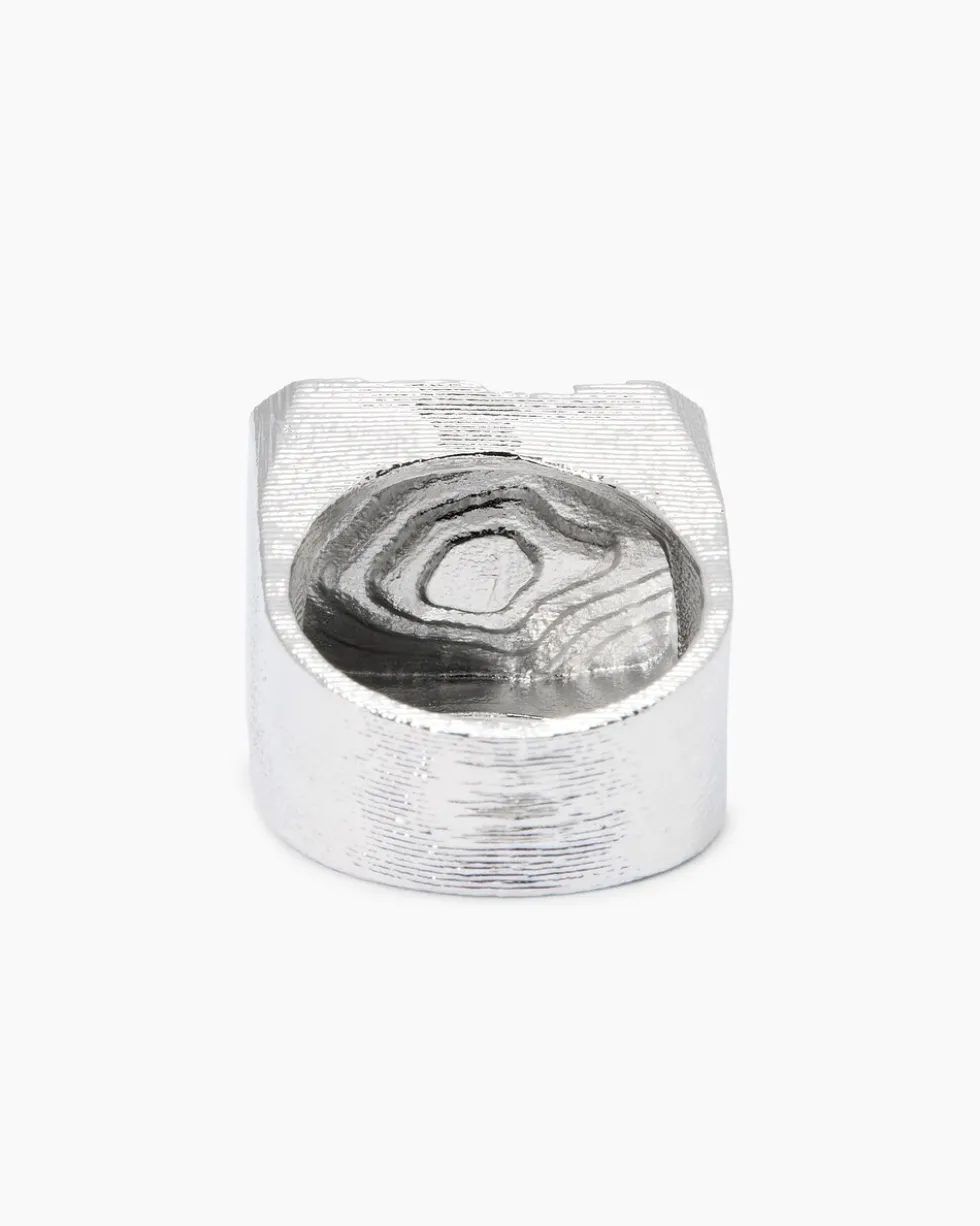 Ring mit strukturierter Oberfläche