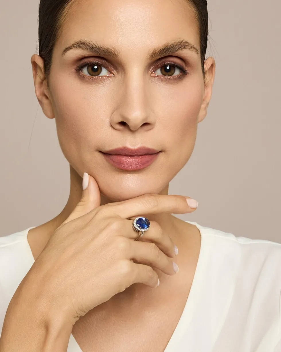 Ring mit Tansanit AAAAA und Brillanten