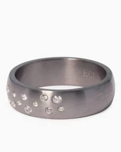 Ring mit Zirkon