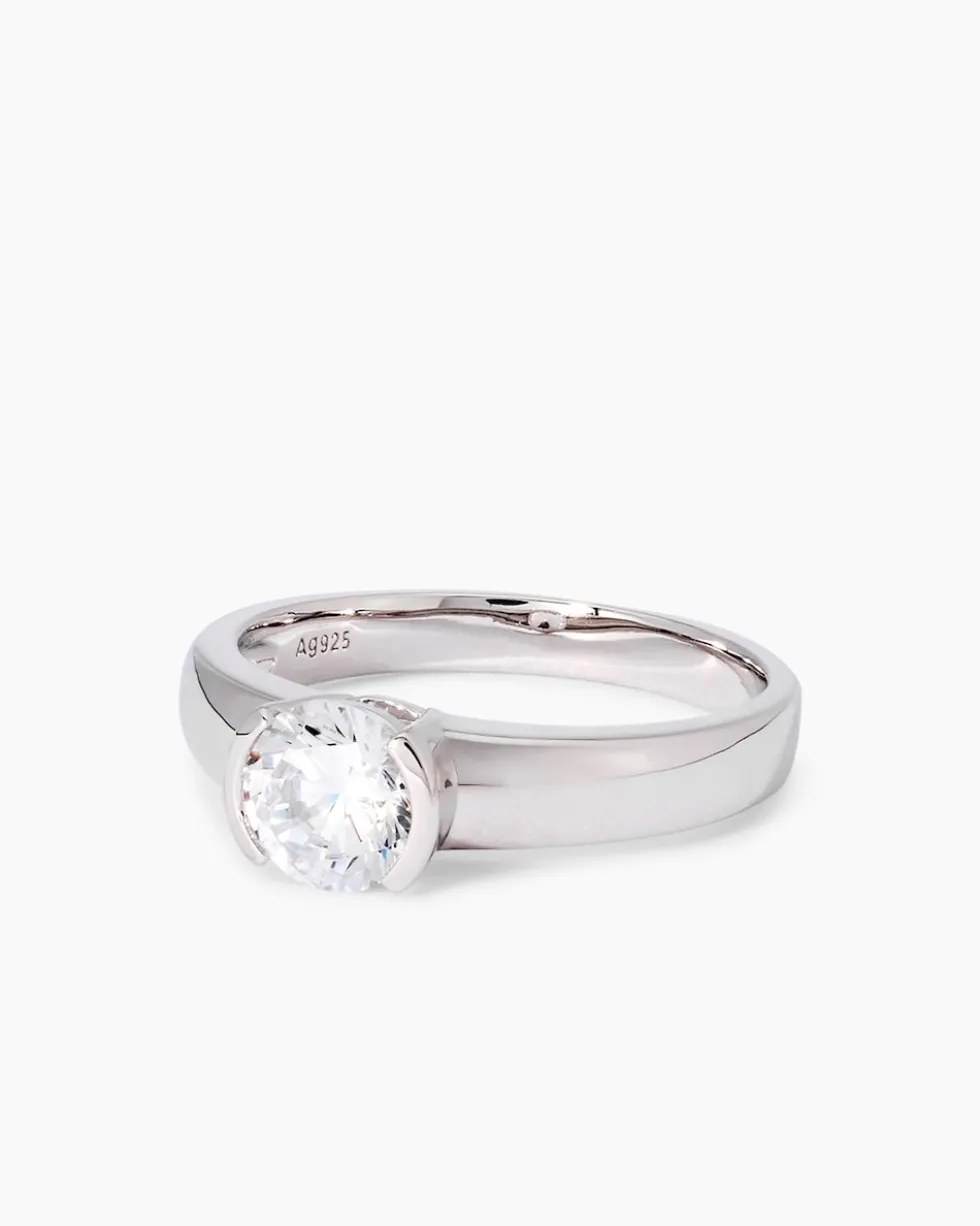 Ring mit Zirkonia