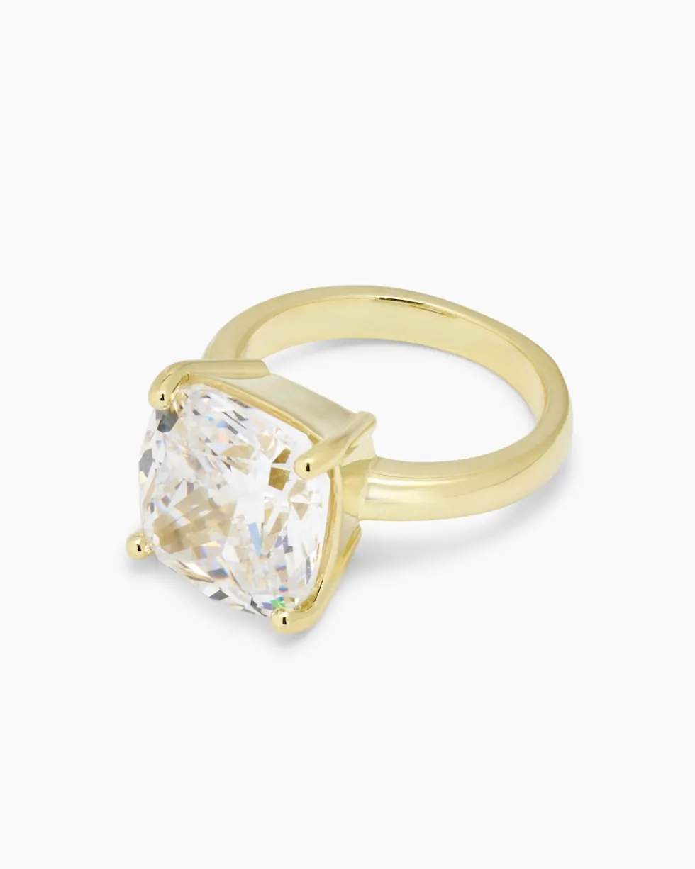 Ring mit Zirkonia im Elisabeth Cut