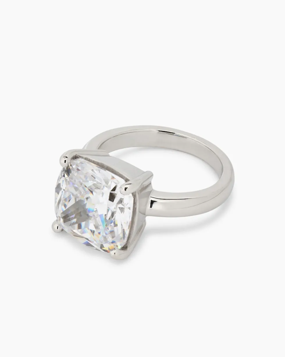 Ring mit Zirkonia im Elisabeth Cut
