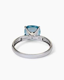 Ring mit Zirkonia oder Spinell