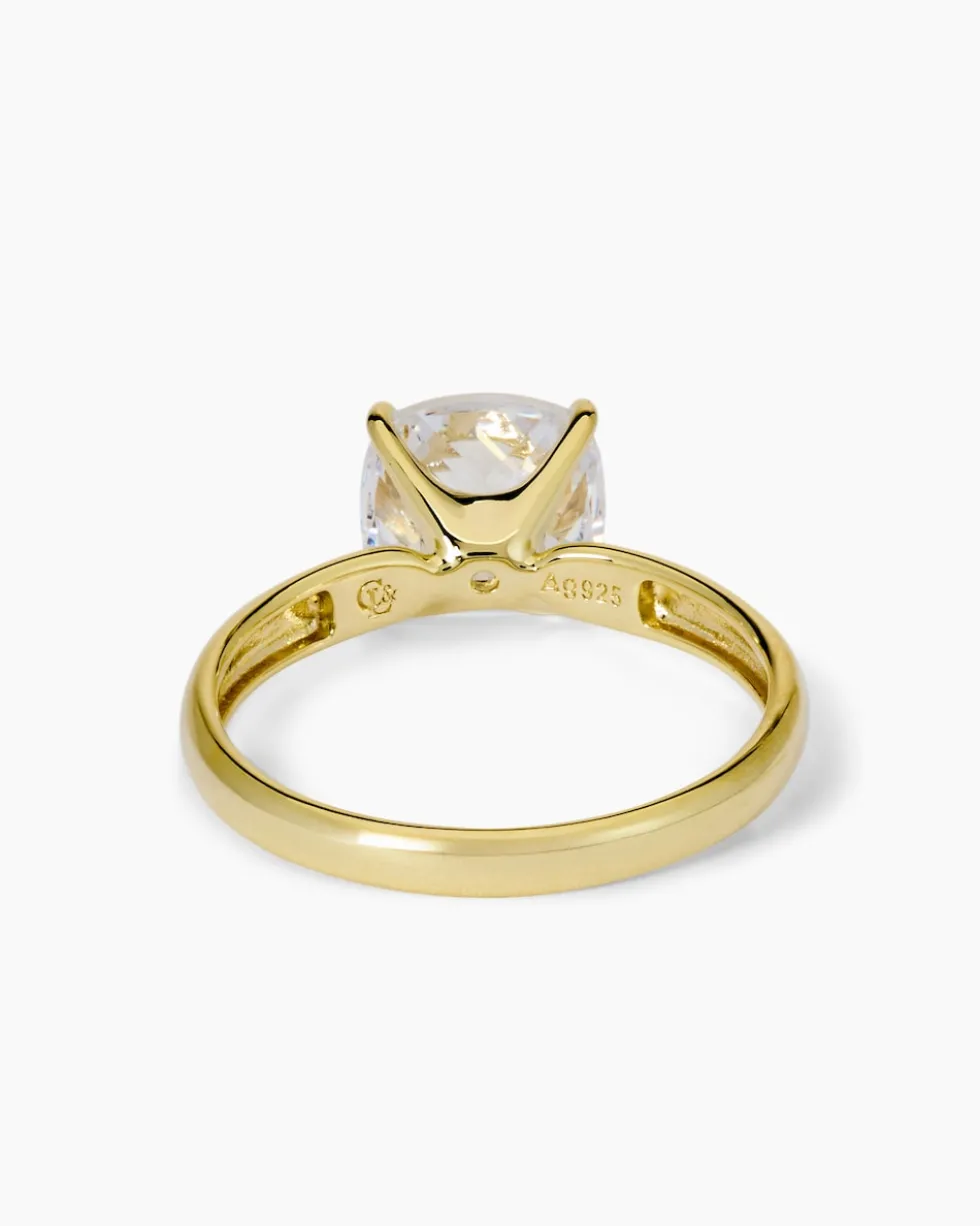 Ring mit Zirkonia oder Spinell