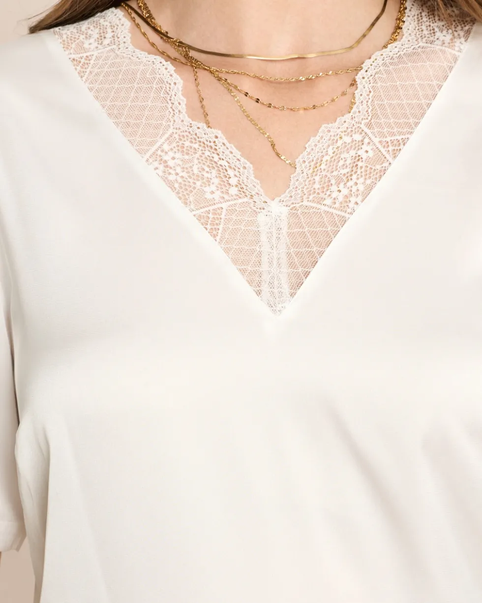 Satin-Bluse mit Spitzeneinsatz
