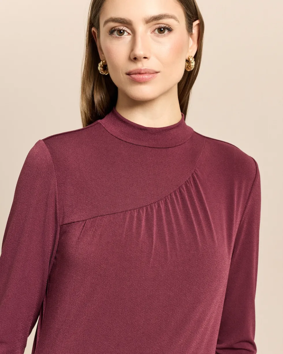 Shirt mit drapiertem Ausschnitt