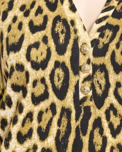 Shirt mit goldenen Knöpfen