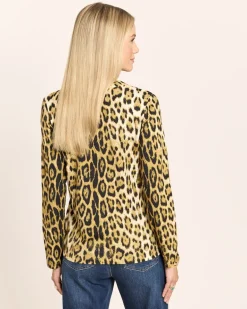 Shirt mit goldenen Knöpfen