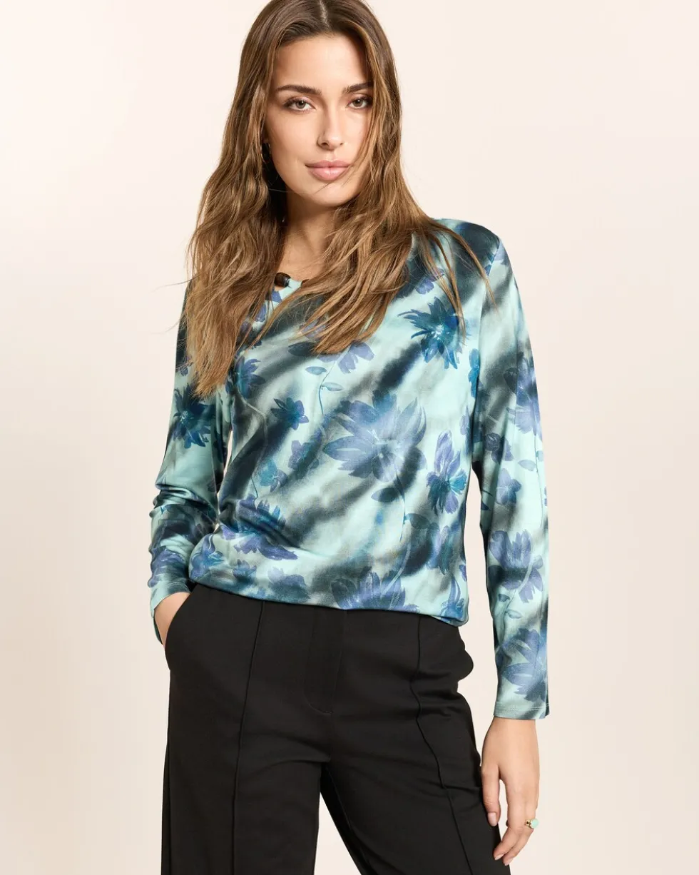 Shirt mit Holz-Perlen am Ausschnitt