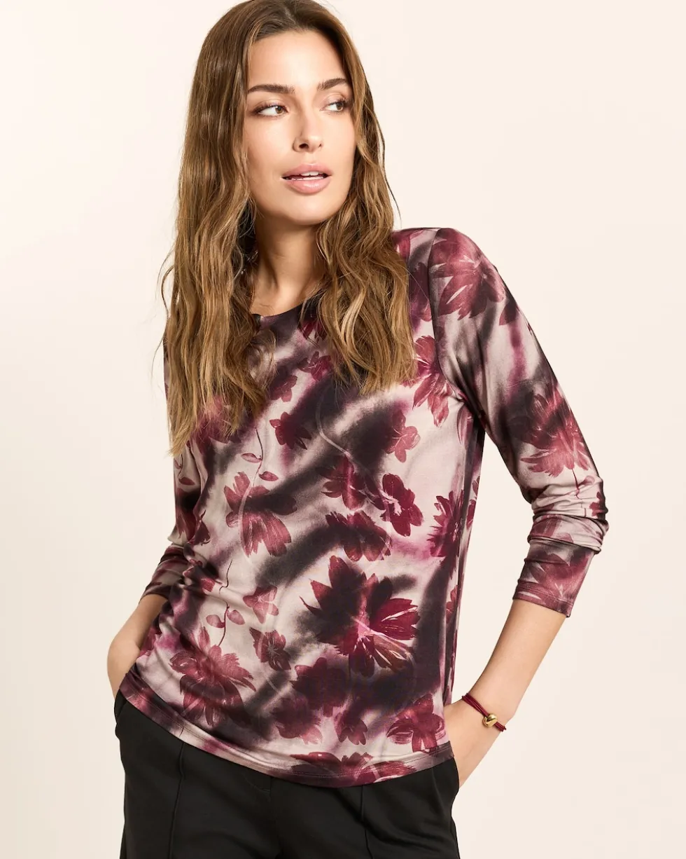 Shirt mit Holz-Perlen am Ausschnitt